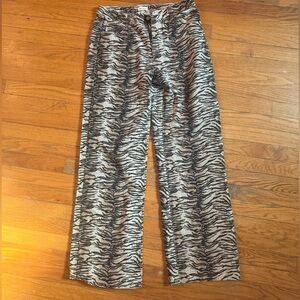 Superdown Vaughn Jeans in Zebra